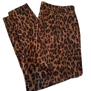 752. Style & Co Women's Curvy-Fit Skinny Jeans Black & Brown Animal print
